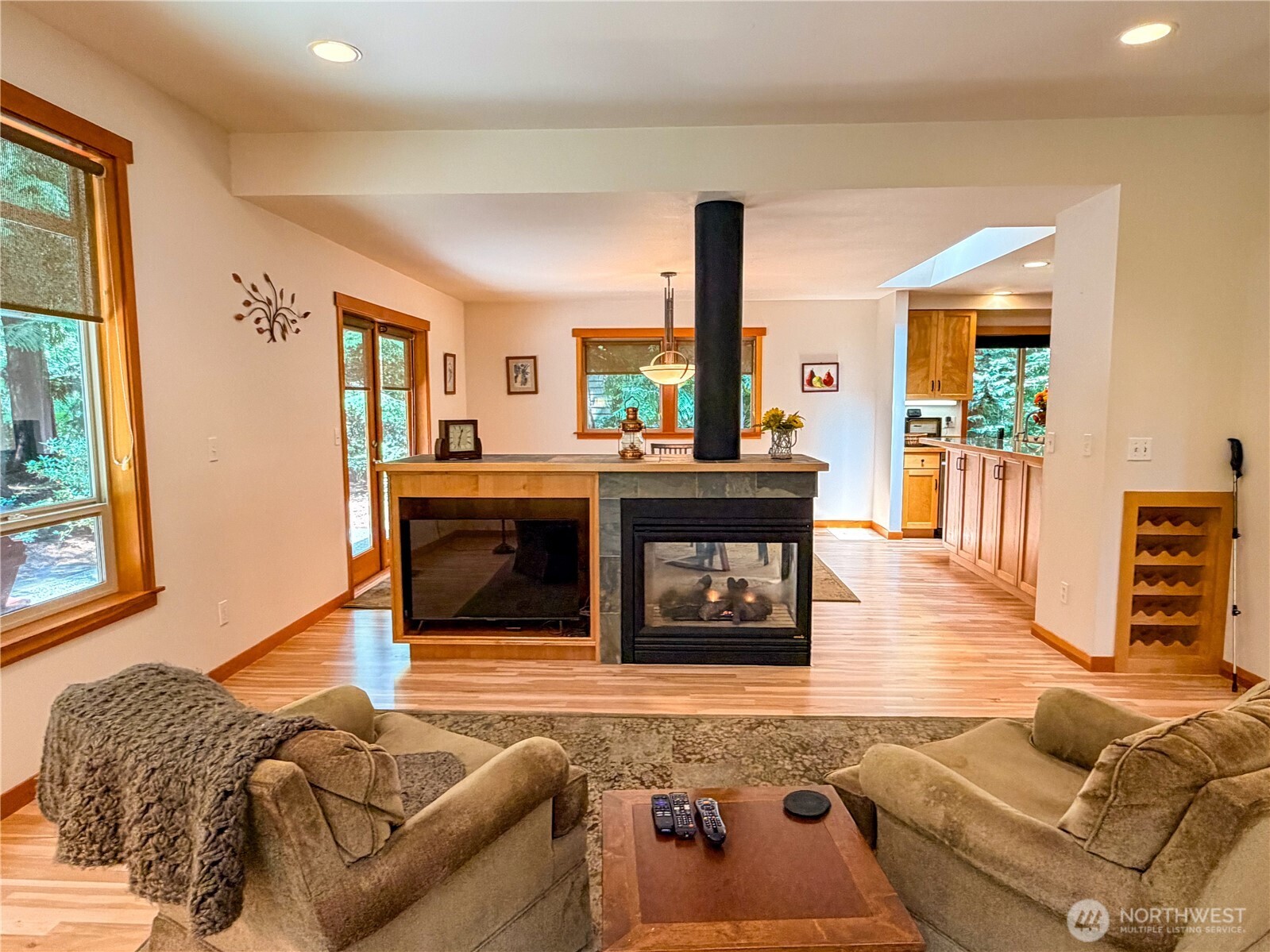 460 Pinecrest Property Photo 13