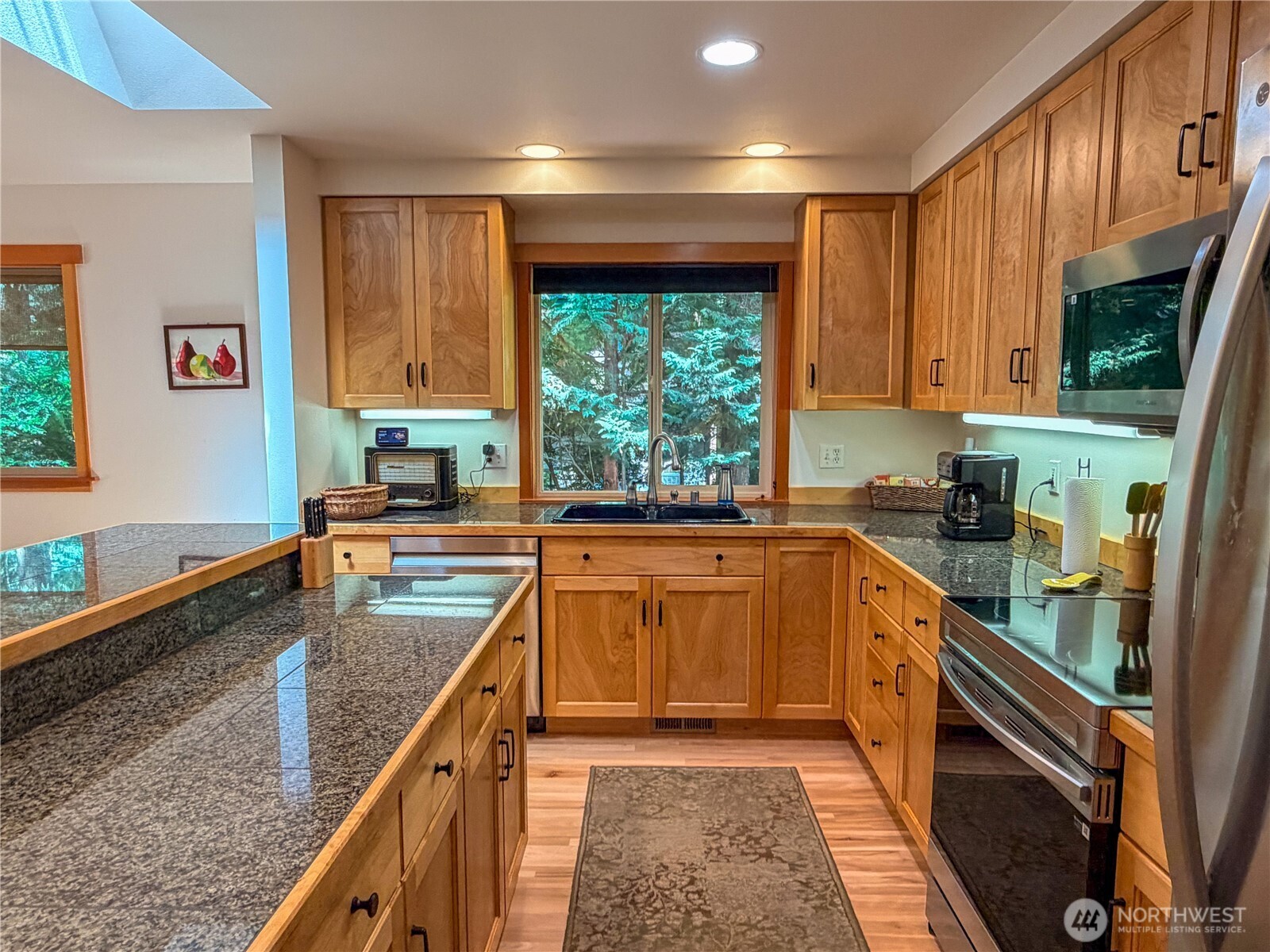 460 Pinecrest Property Photo 16