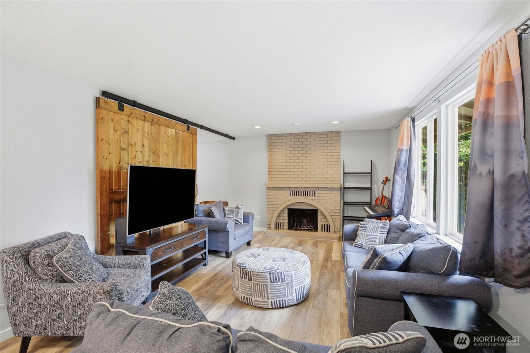 6983 Sunset Avenue Property Photo 7