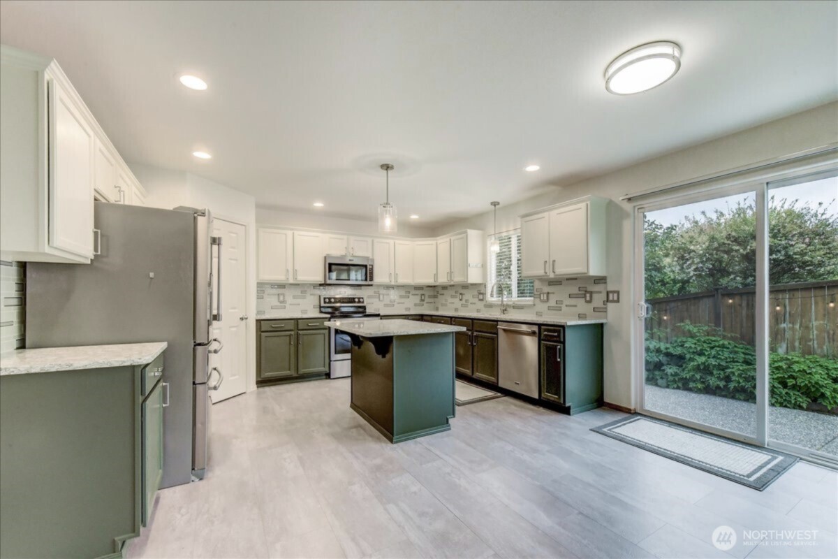 1523 151st Street Property Photo 5
