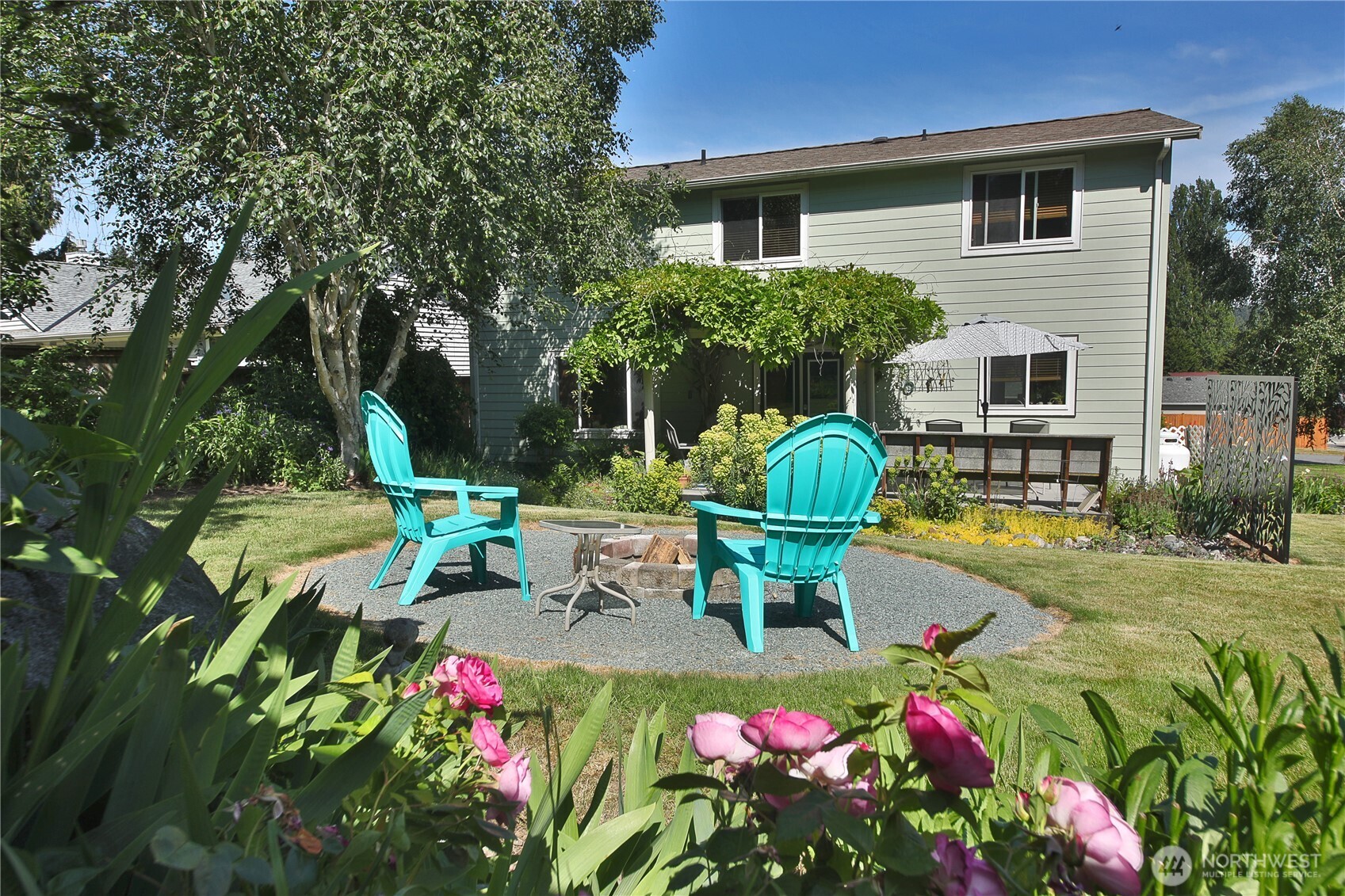 2591 Hillis Drive Property Photo 2