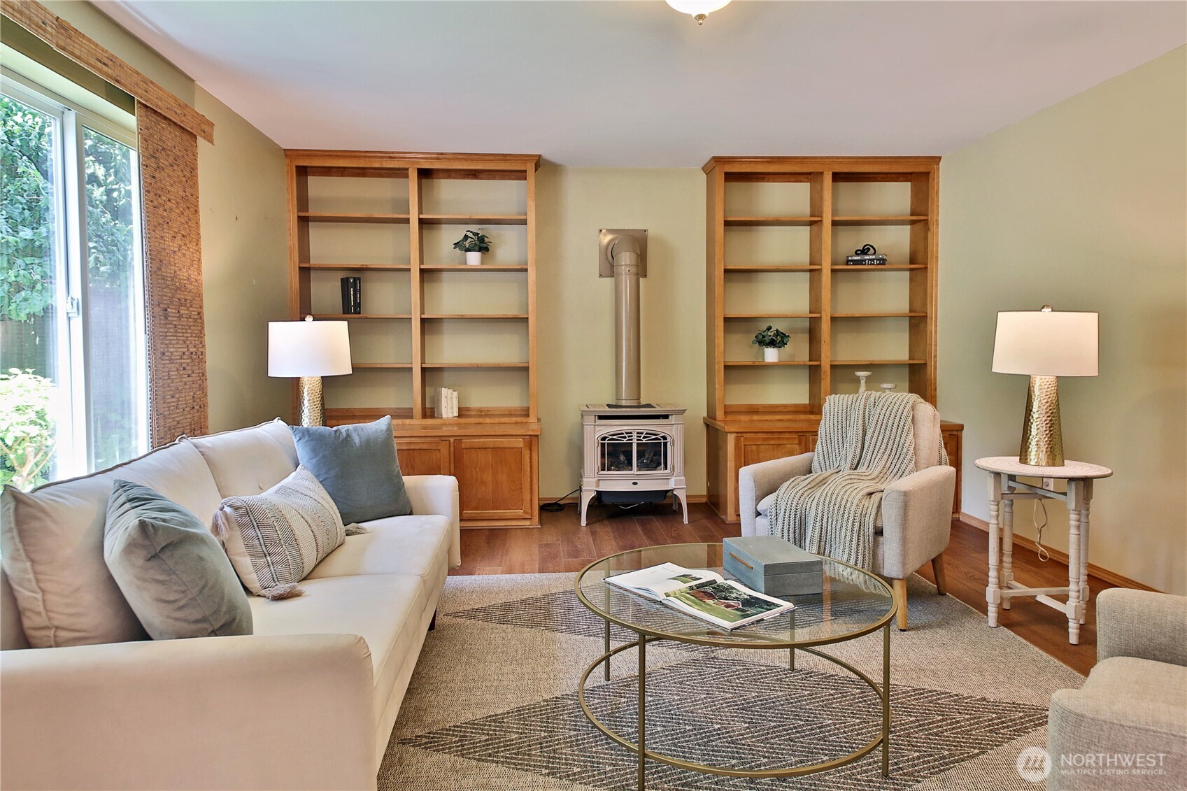 2591 Hillis Drive Property Photo 3