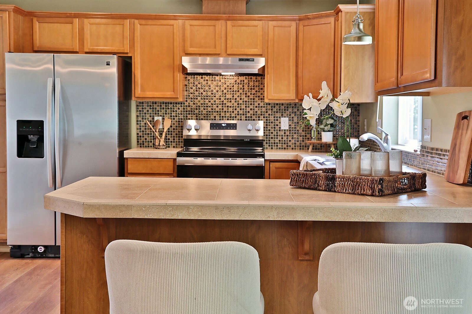 2591 Hillis Drive Property Photo 10