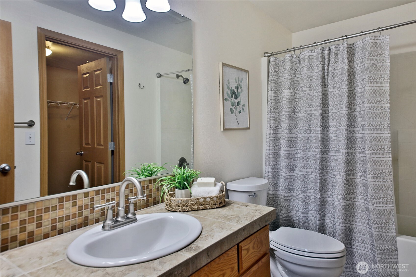 2591 Hillis Drive Property Photo 19