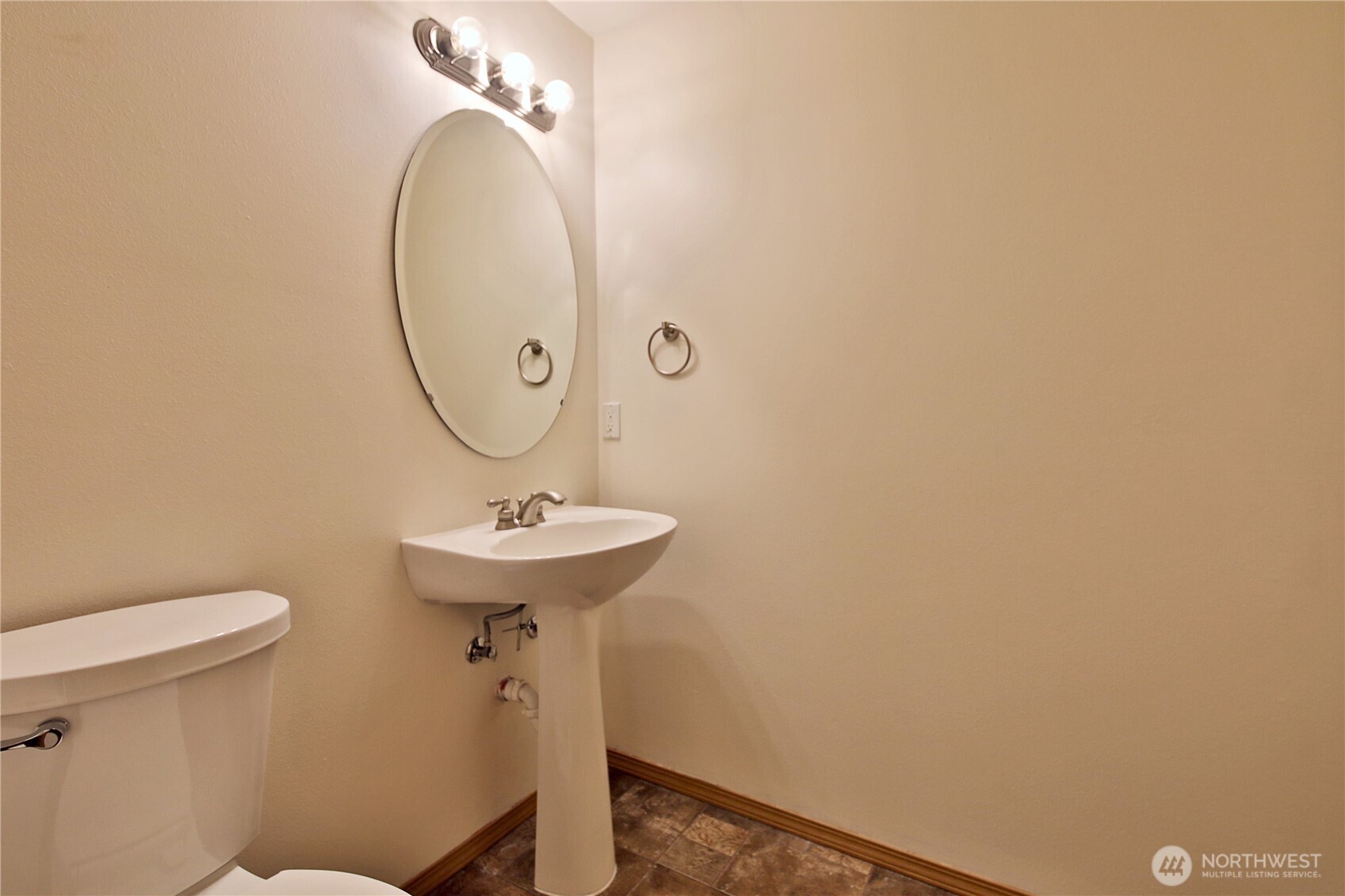 2591 Hillis Drive Property Photo 25