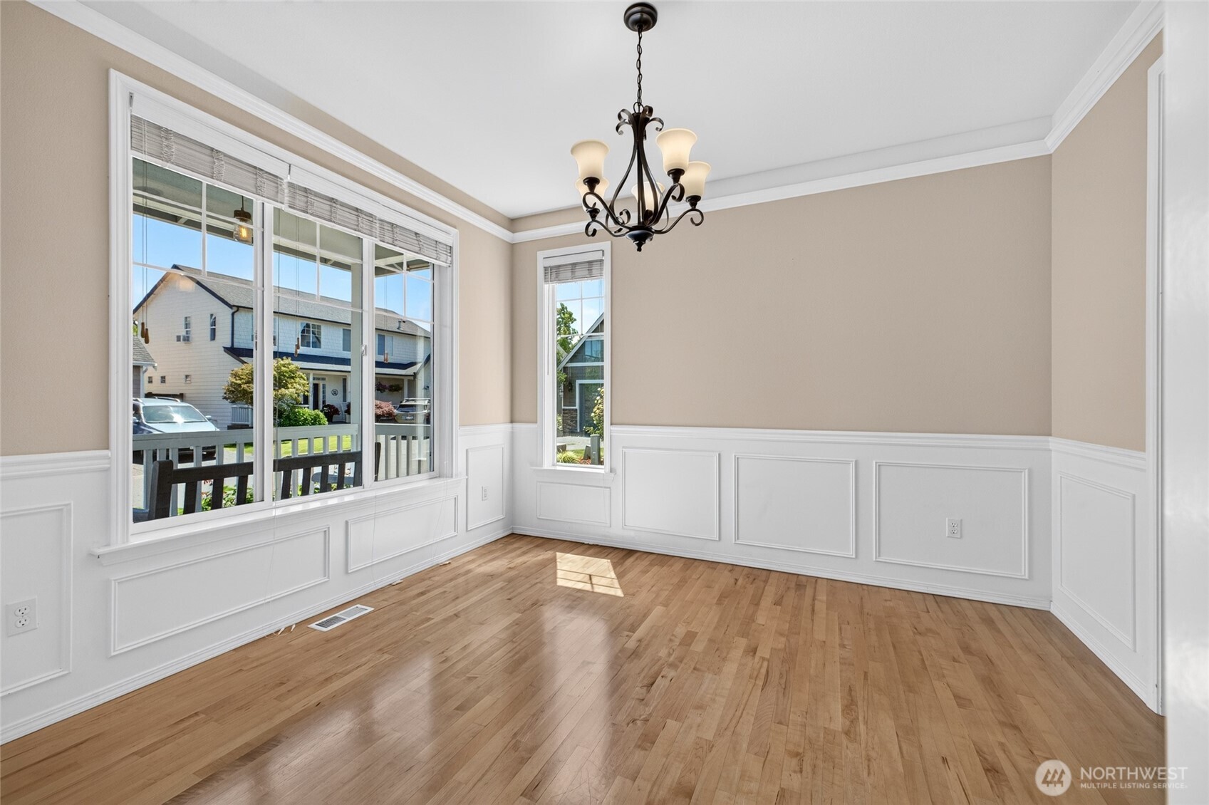 1604 Peach Park Lane Property Photo 6