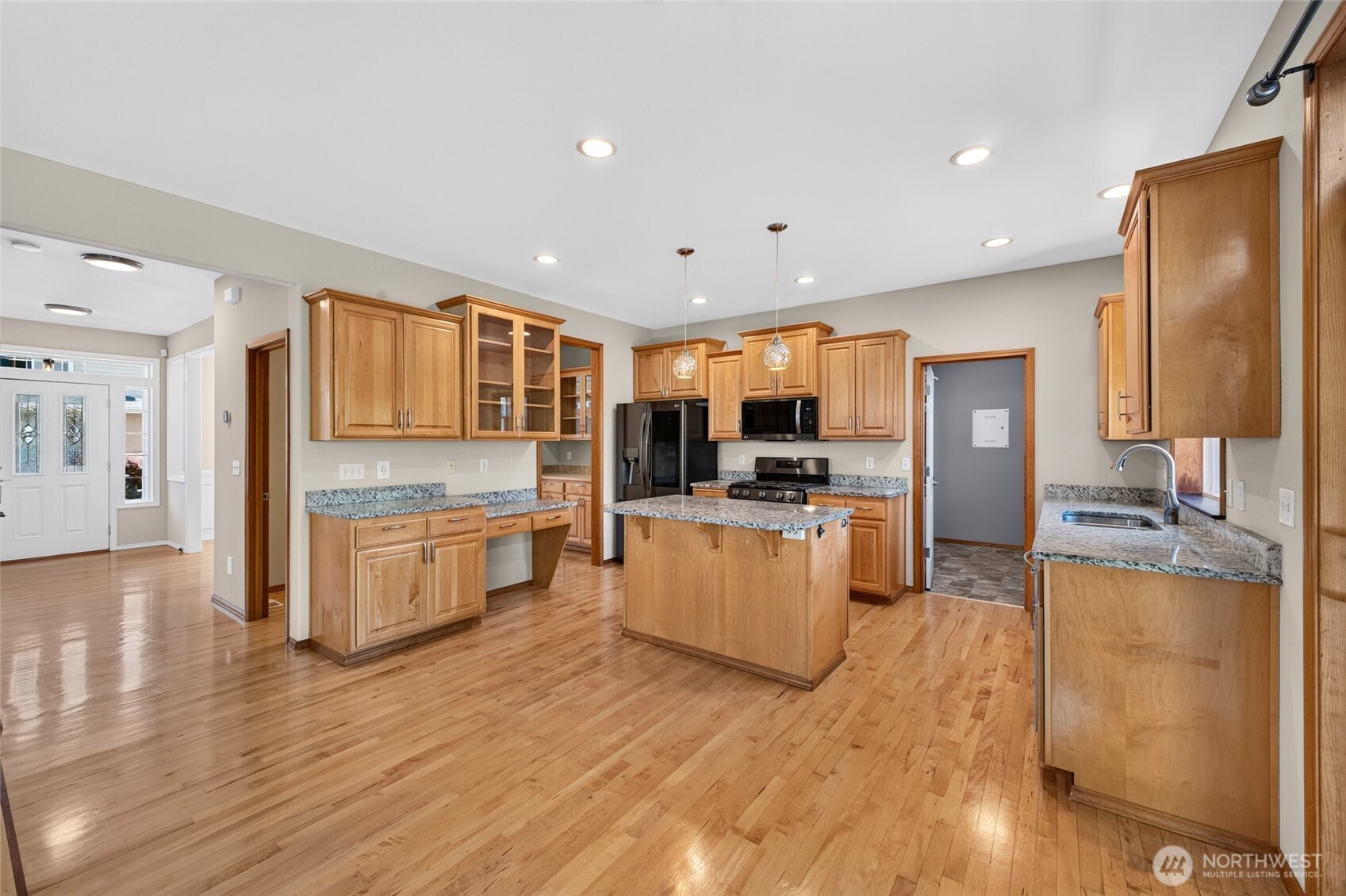 1604 Peach Park Lane Property Photo 11