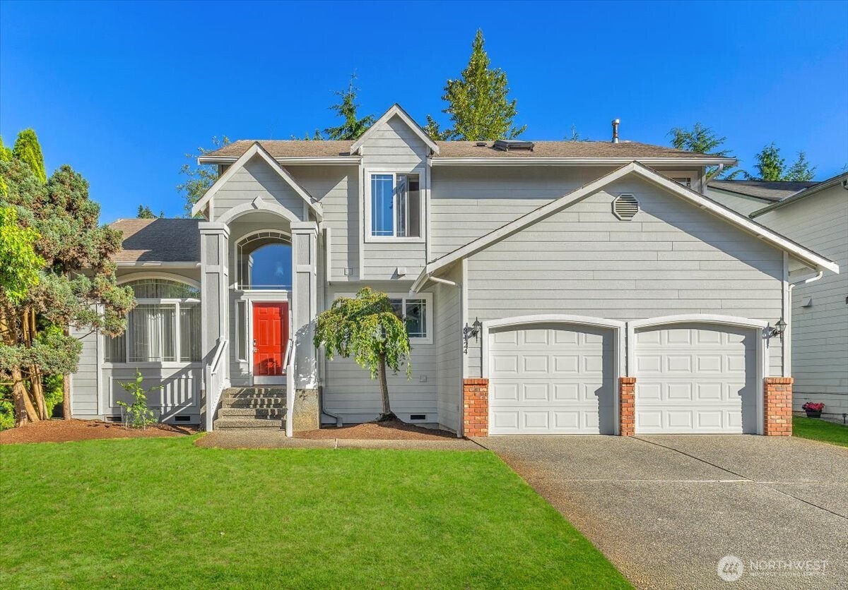 3124 201st Street Property Photo 1