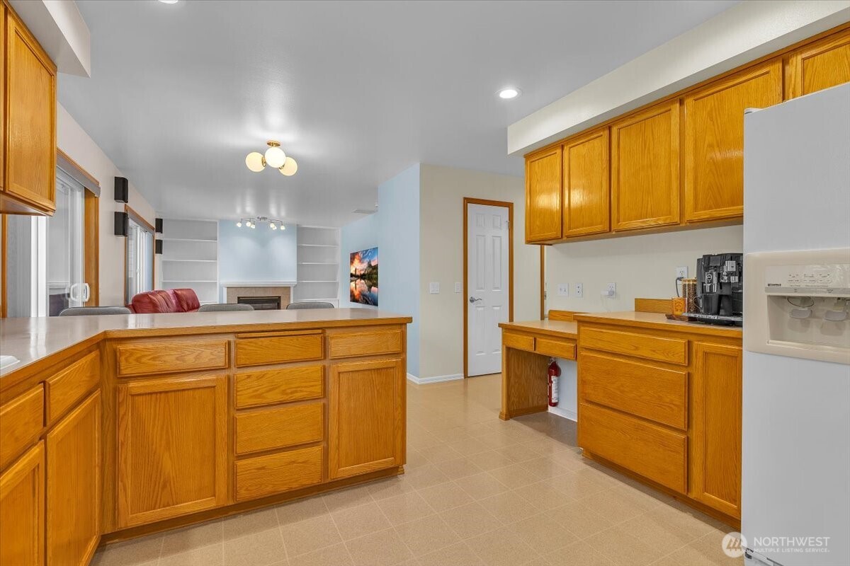 3124 201st Street Property Photo 9