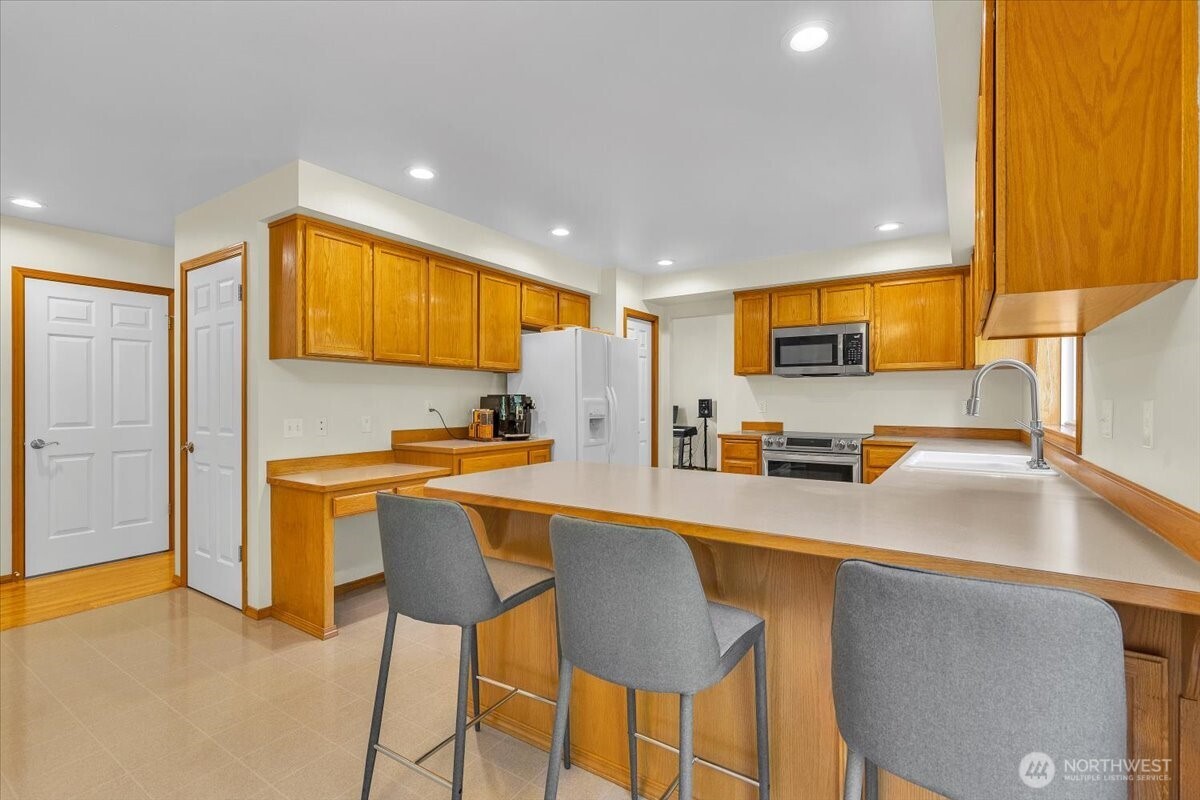 3124 201st Street Property Photo 13