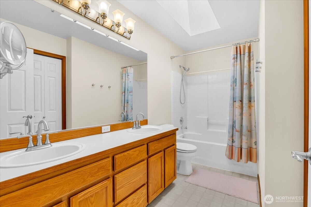 3124 201st Street Property Photo 14