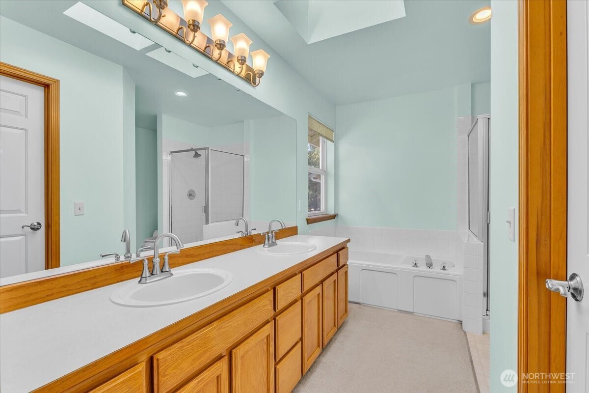3124 201st Street Property Photo 22