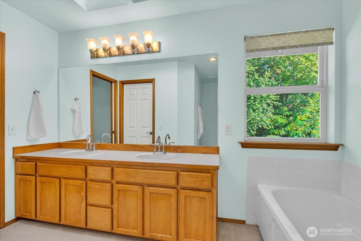 3124 201st Street Property Photo 24