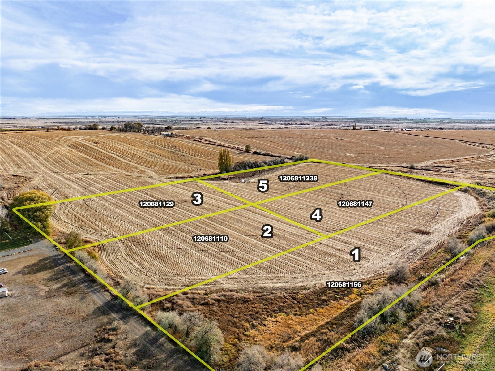 0 Nka Hawk 4 Lane Property Photo 23