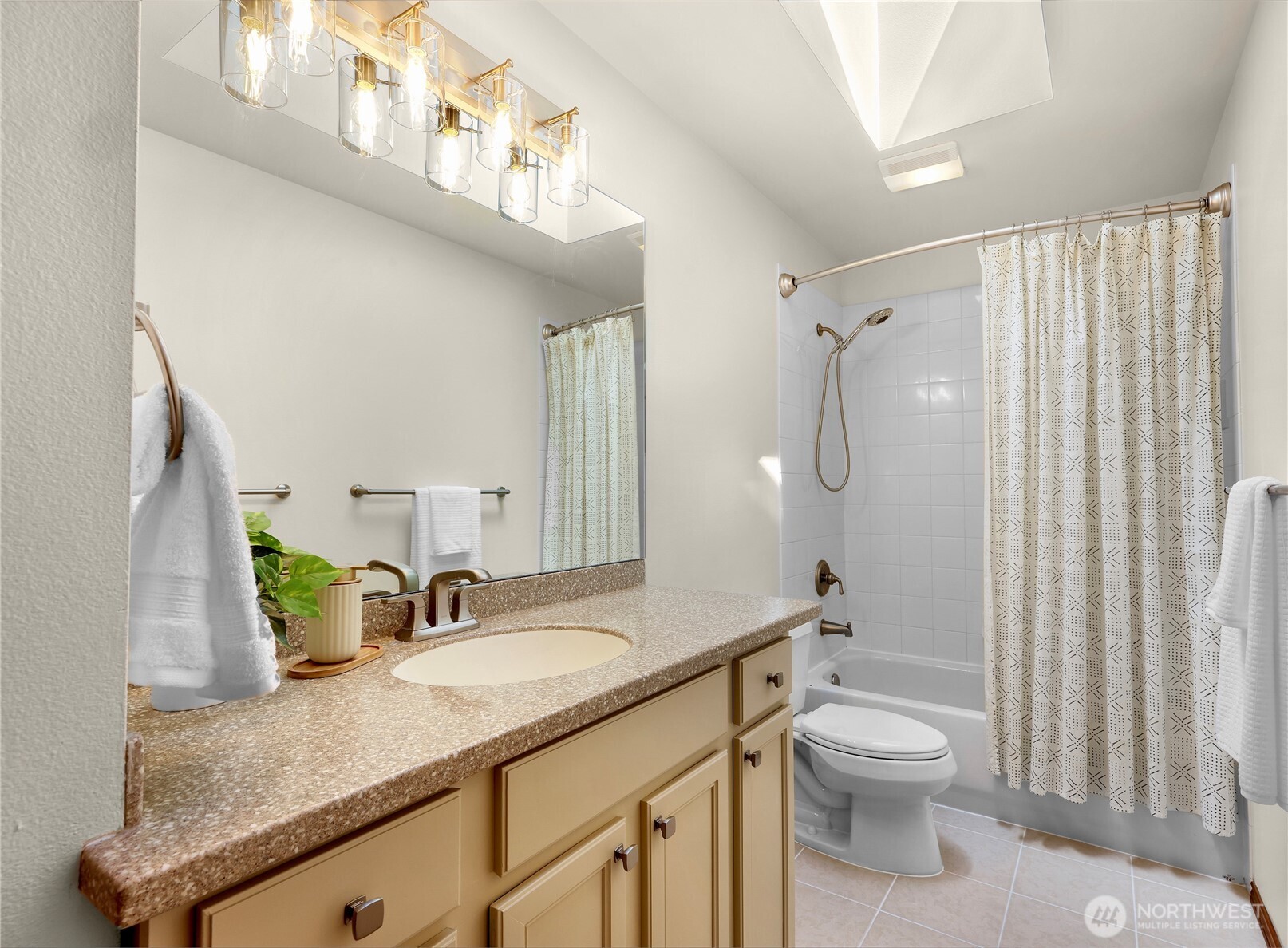22209 Ne 11th Place Property Photo 19