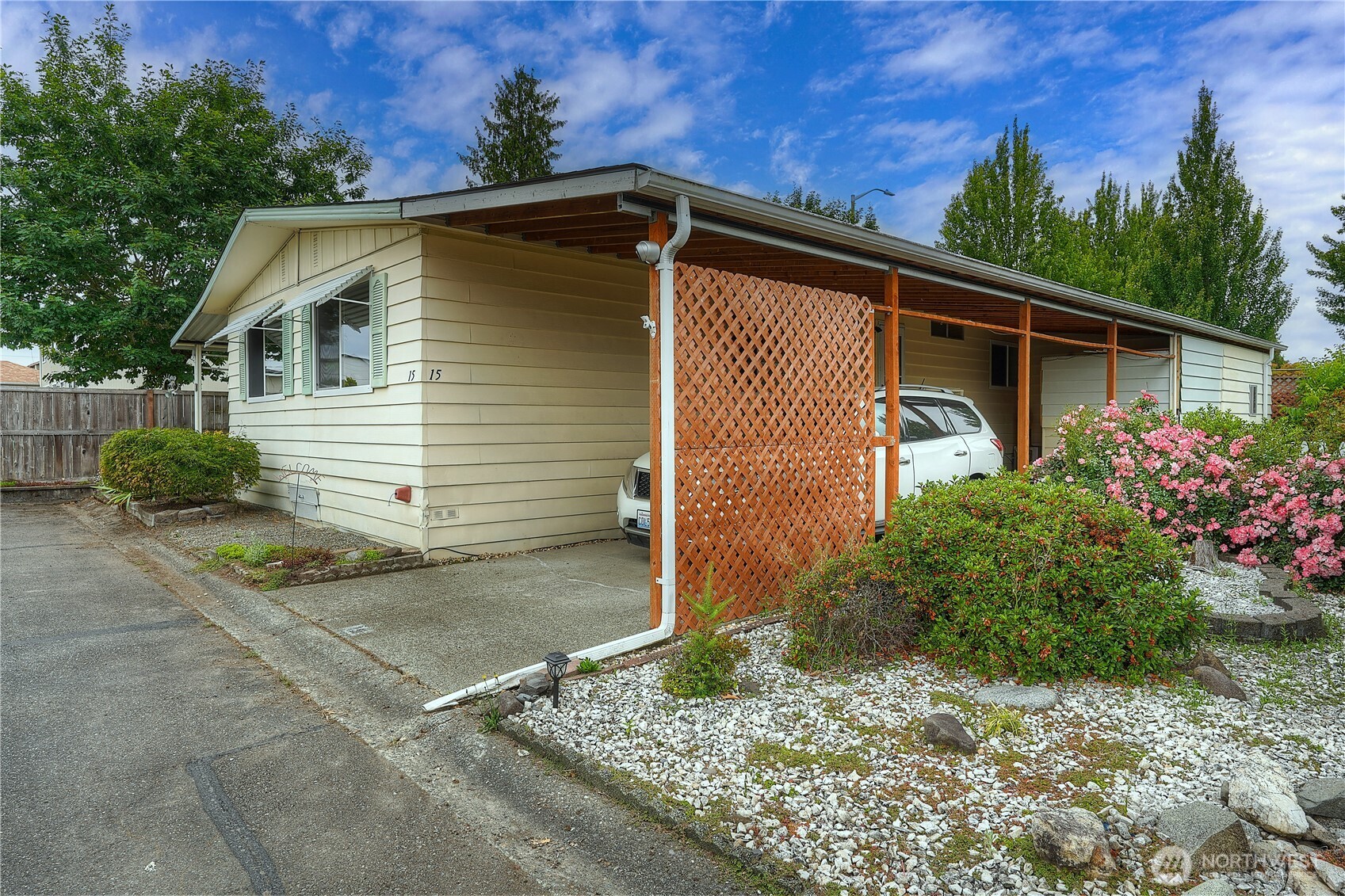 1402 22nd Street 15 Property Photo 3
