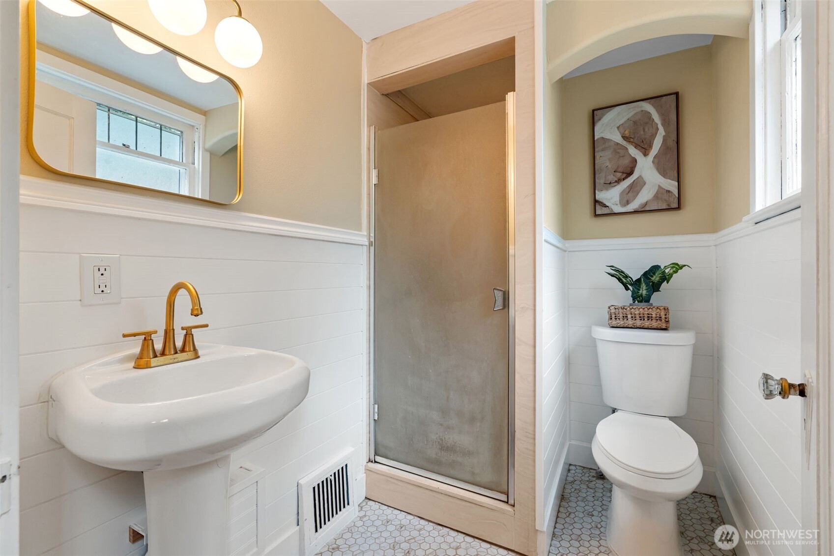 110 Sanderson Road Property Photo 13