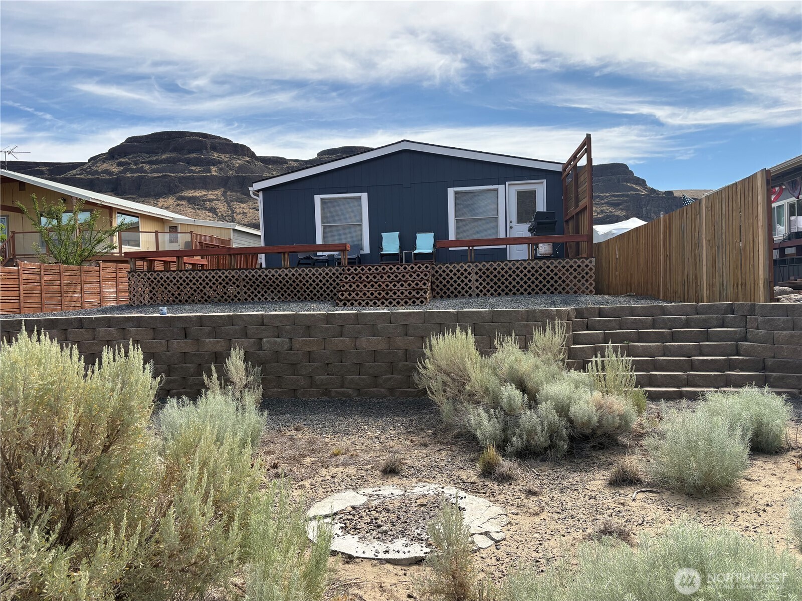928 River Drive Property Photo 2