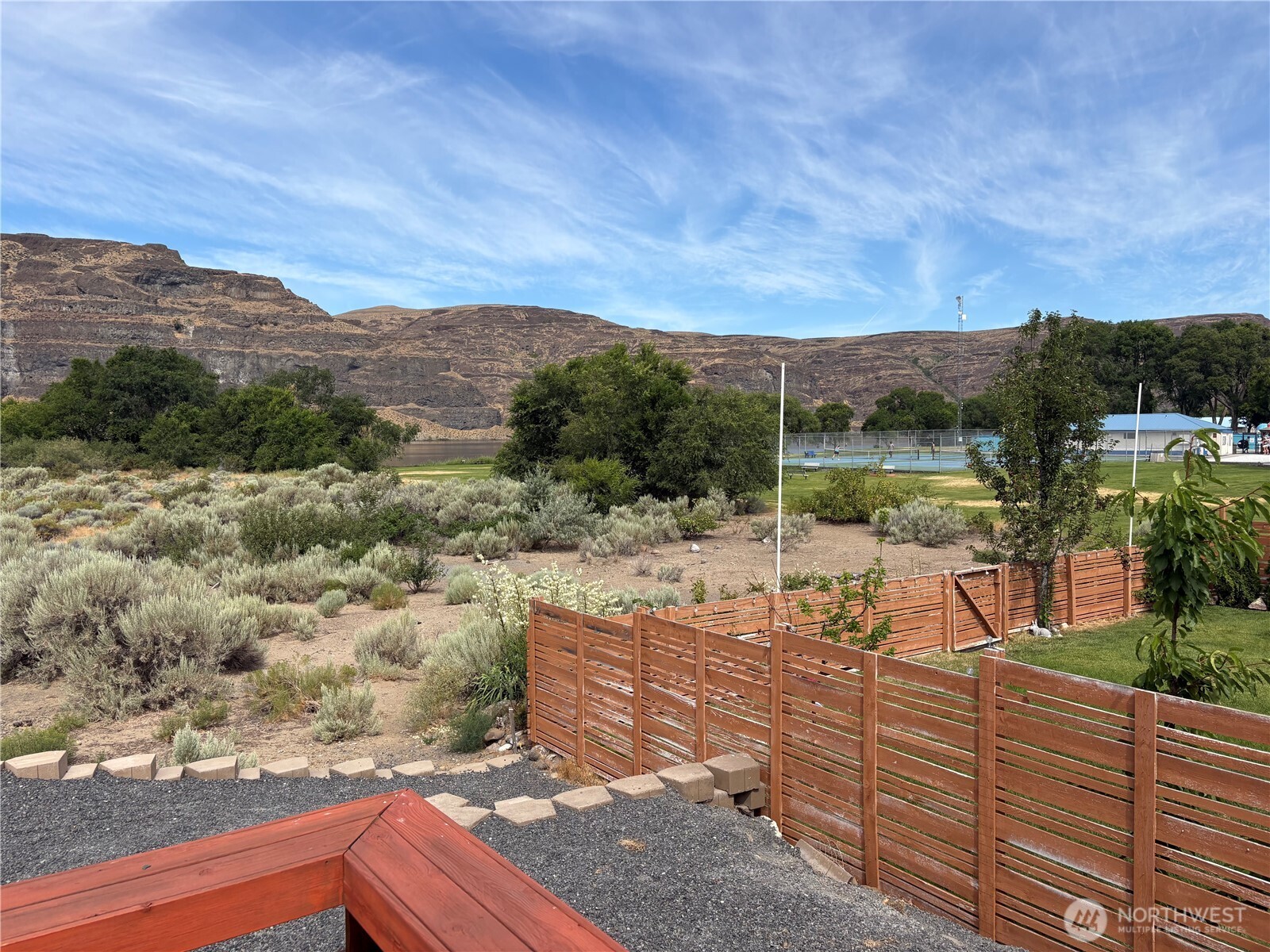928 River Drive Property Photo 6