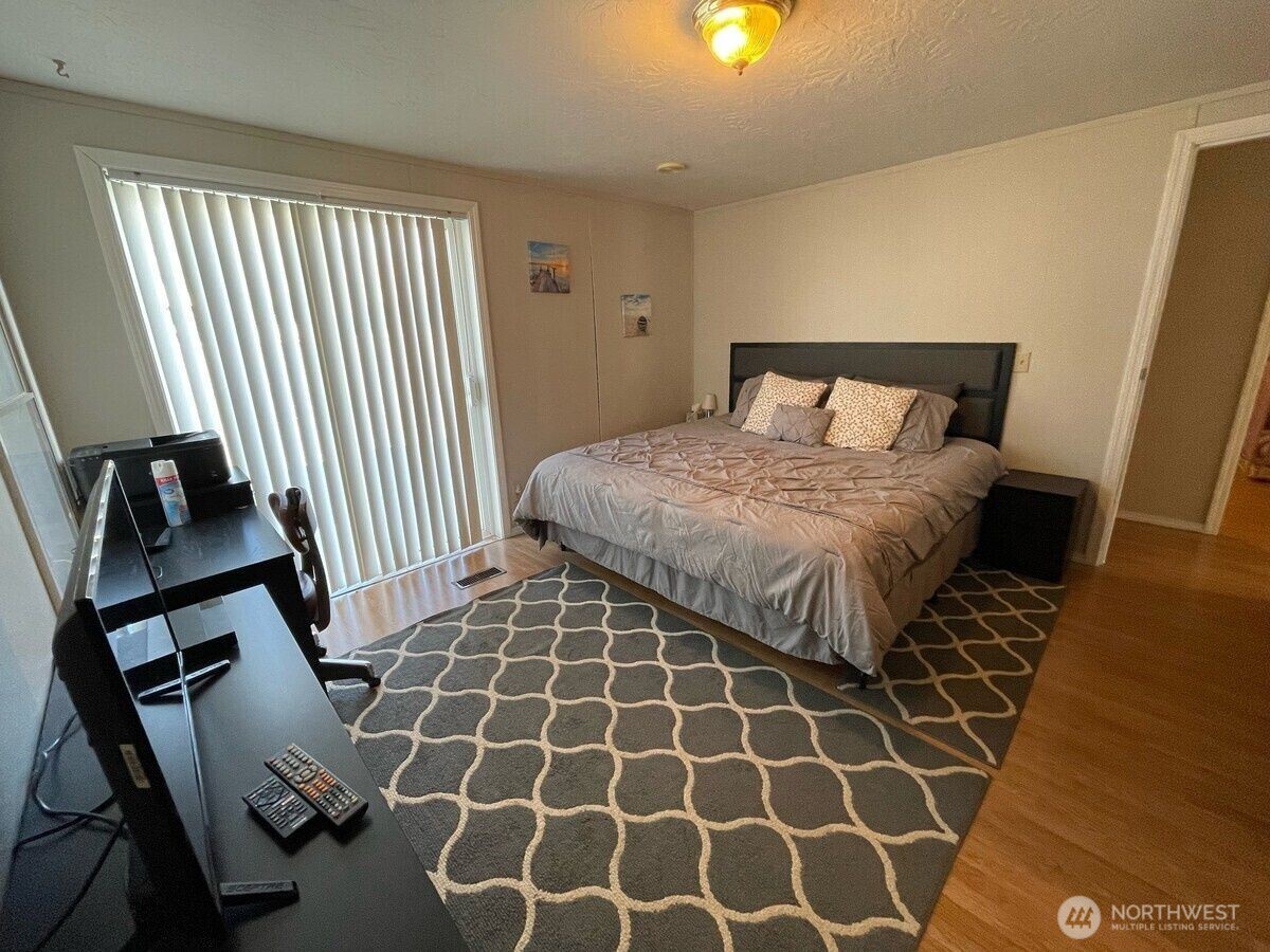 928 River Drive Property Photo 21