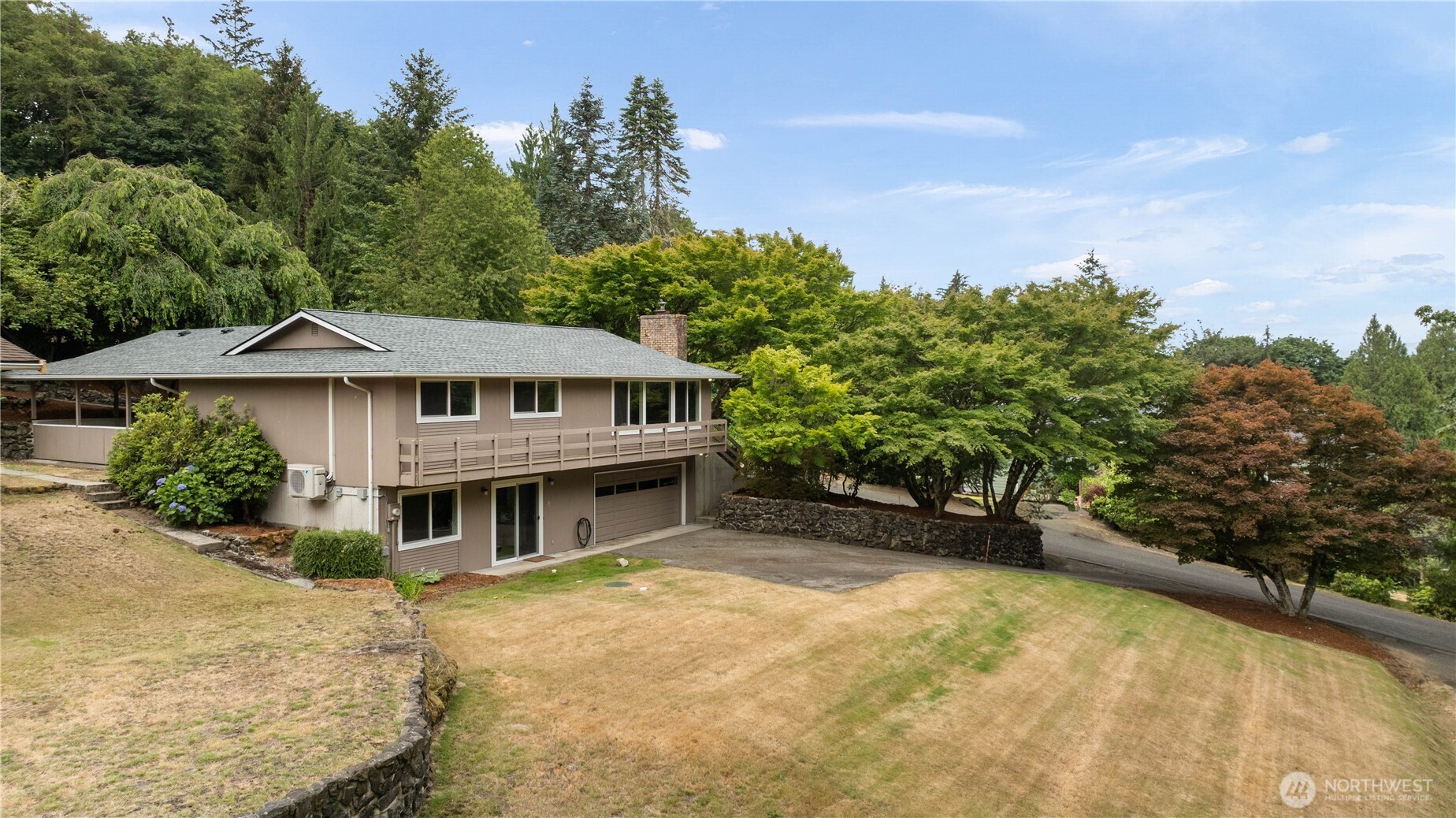 1917 Higgins Road Property Photo 1