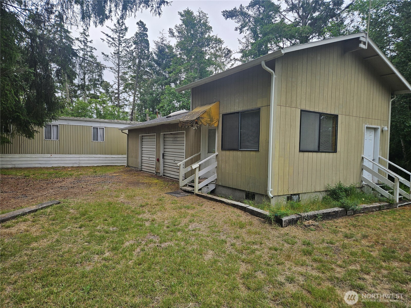 1912 255th Lane Property Photo 1