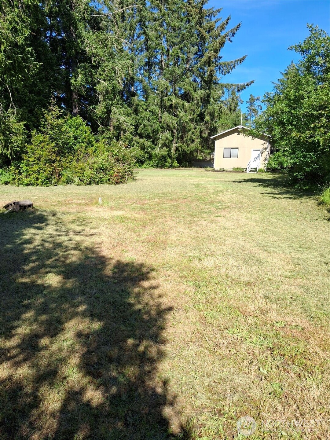 1912 255th Lane Property Photo 3