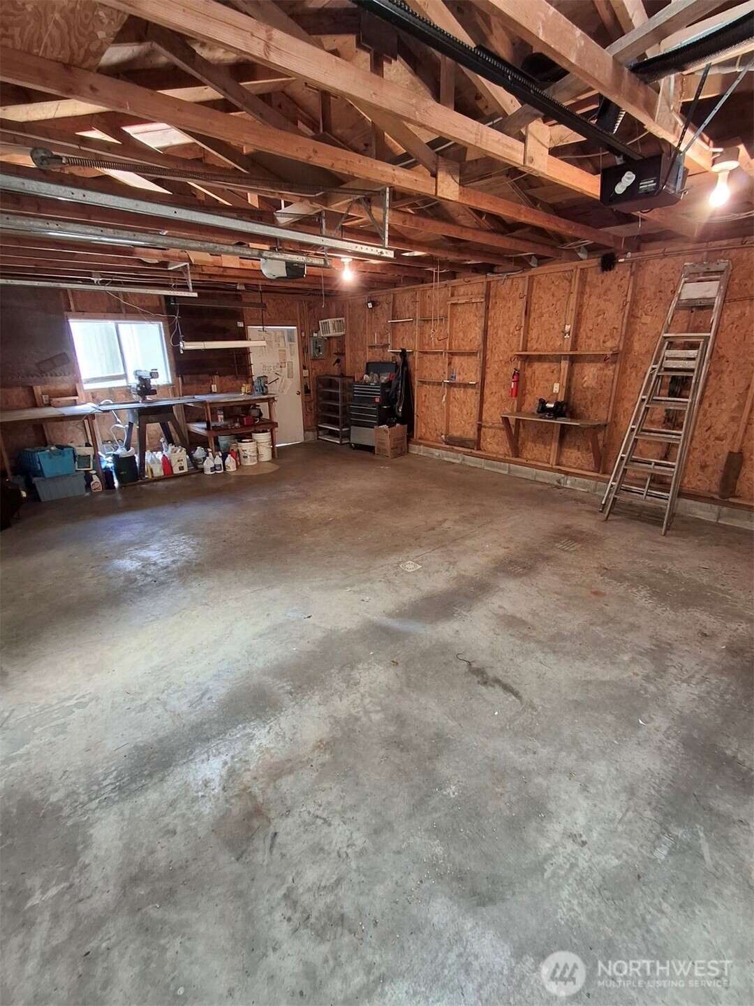 1912 255th Lane Property Photo 8