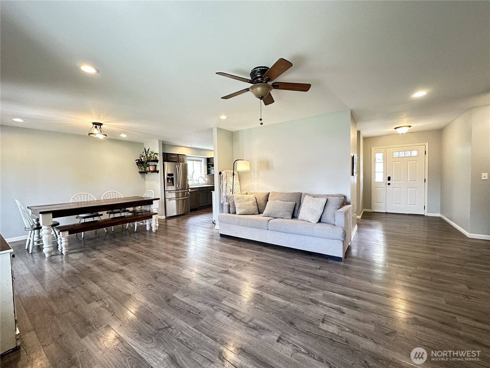 213 West Street Property Photo 10