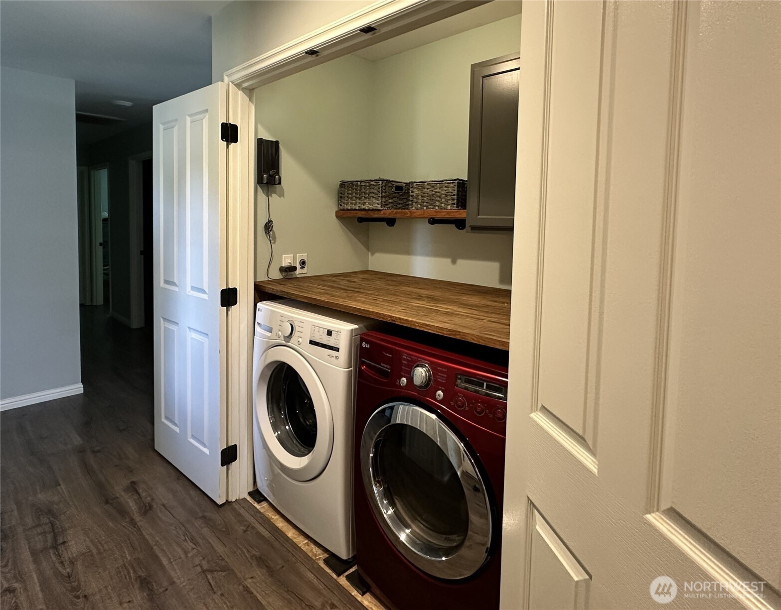 213 West Street Property Photo 13