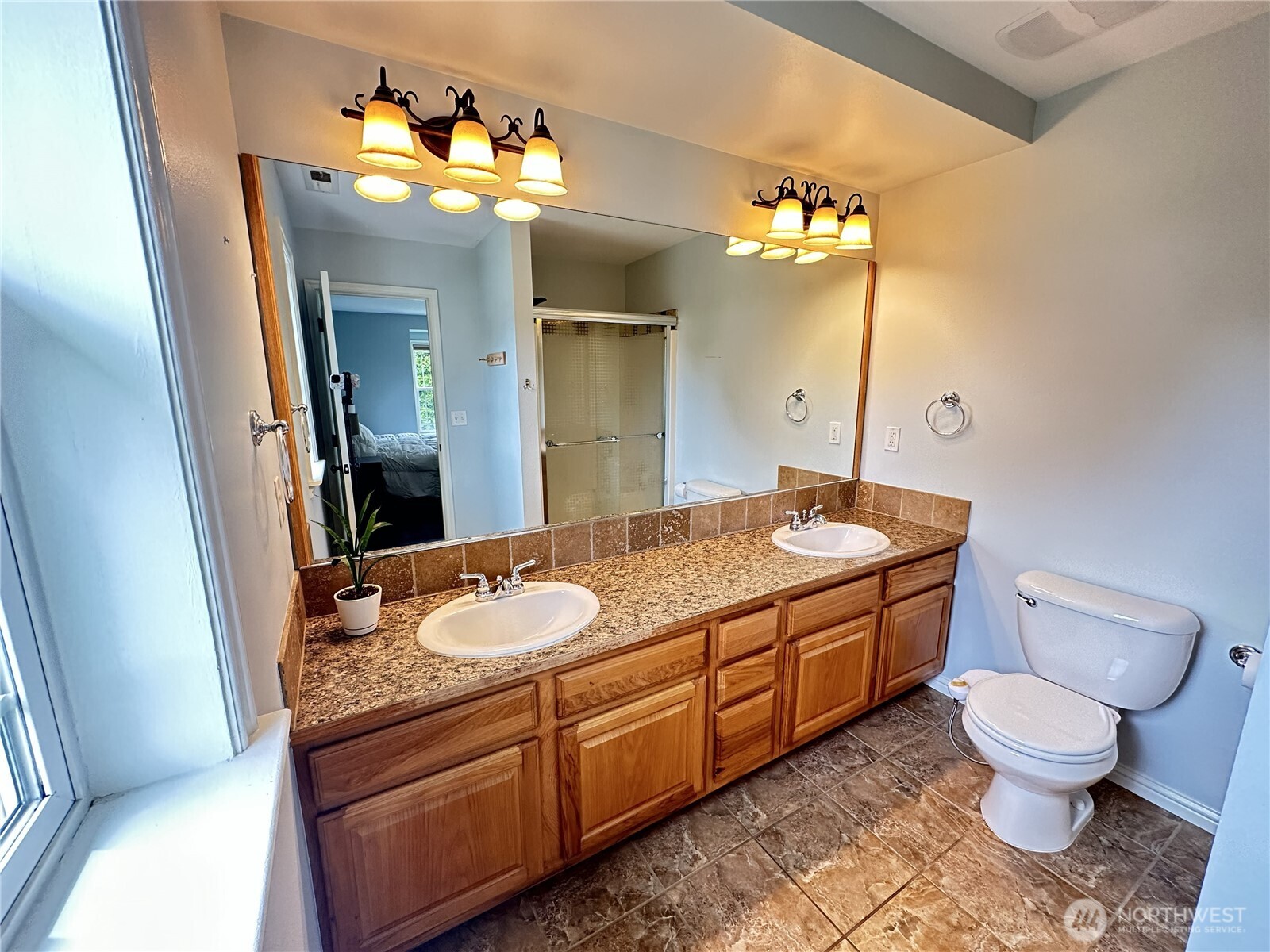213 West Street Property Photo 16