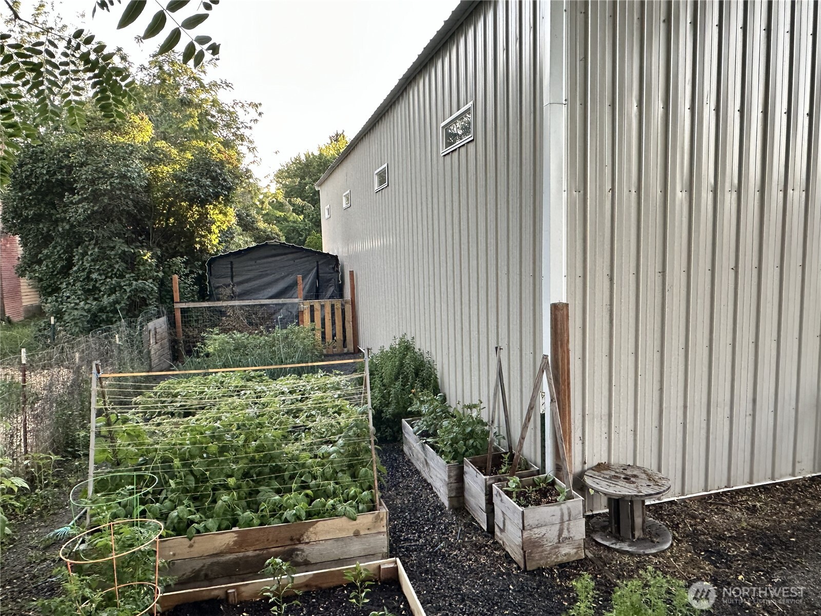 213 West Street Property Photo 27