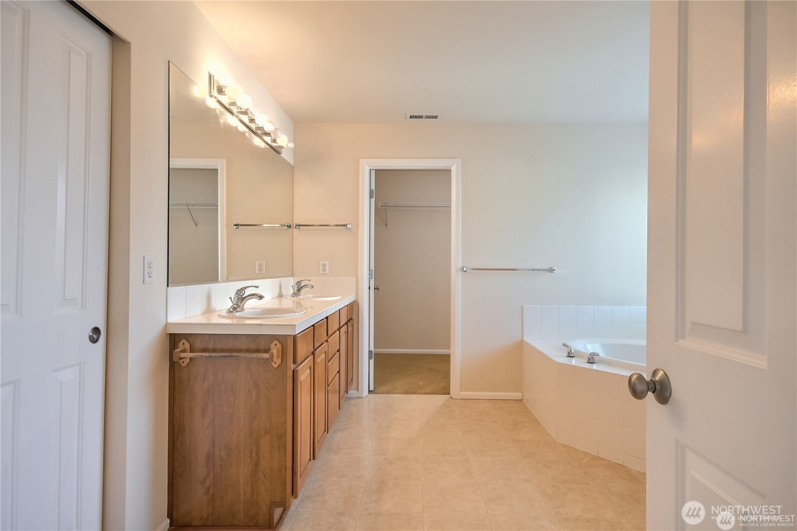 4036 Tribute Avenue Property Photo 10