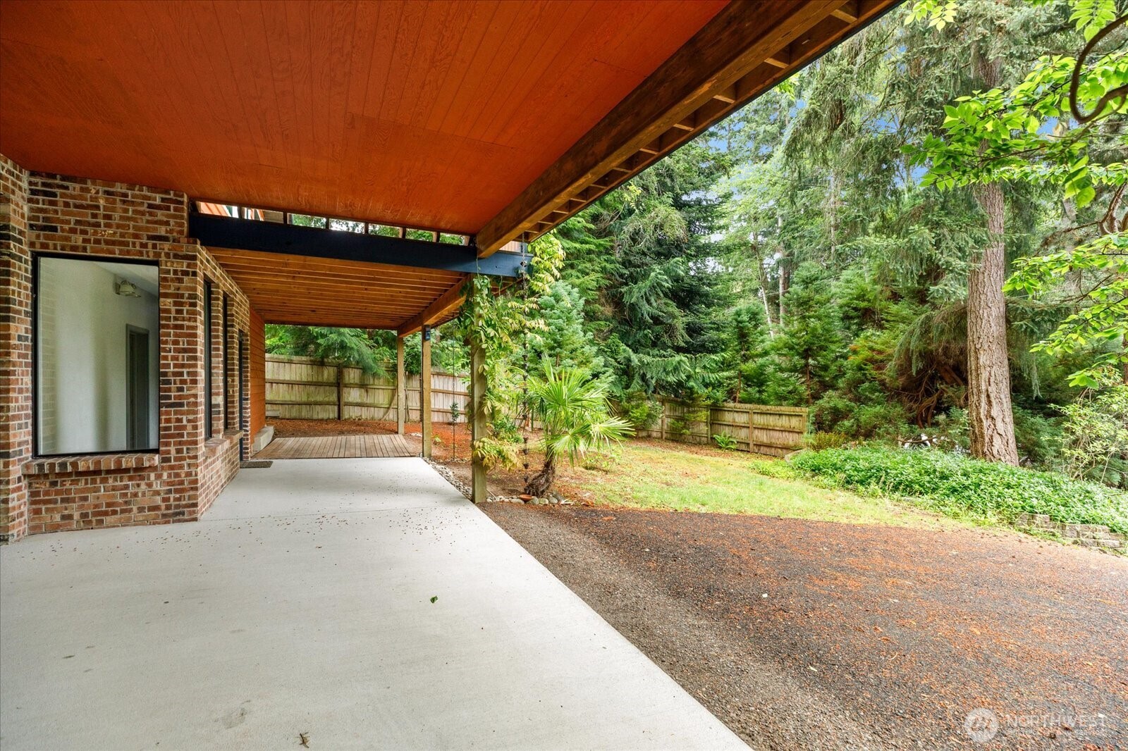 1099 Worthy Place Property Photo 4