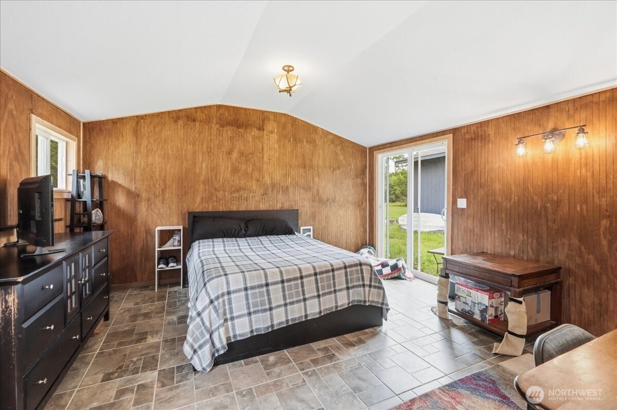 10612 Waller Road Property Photo 19