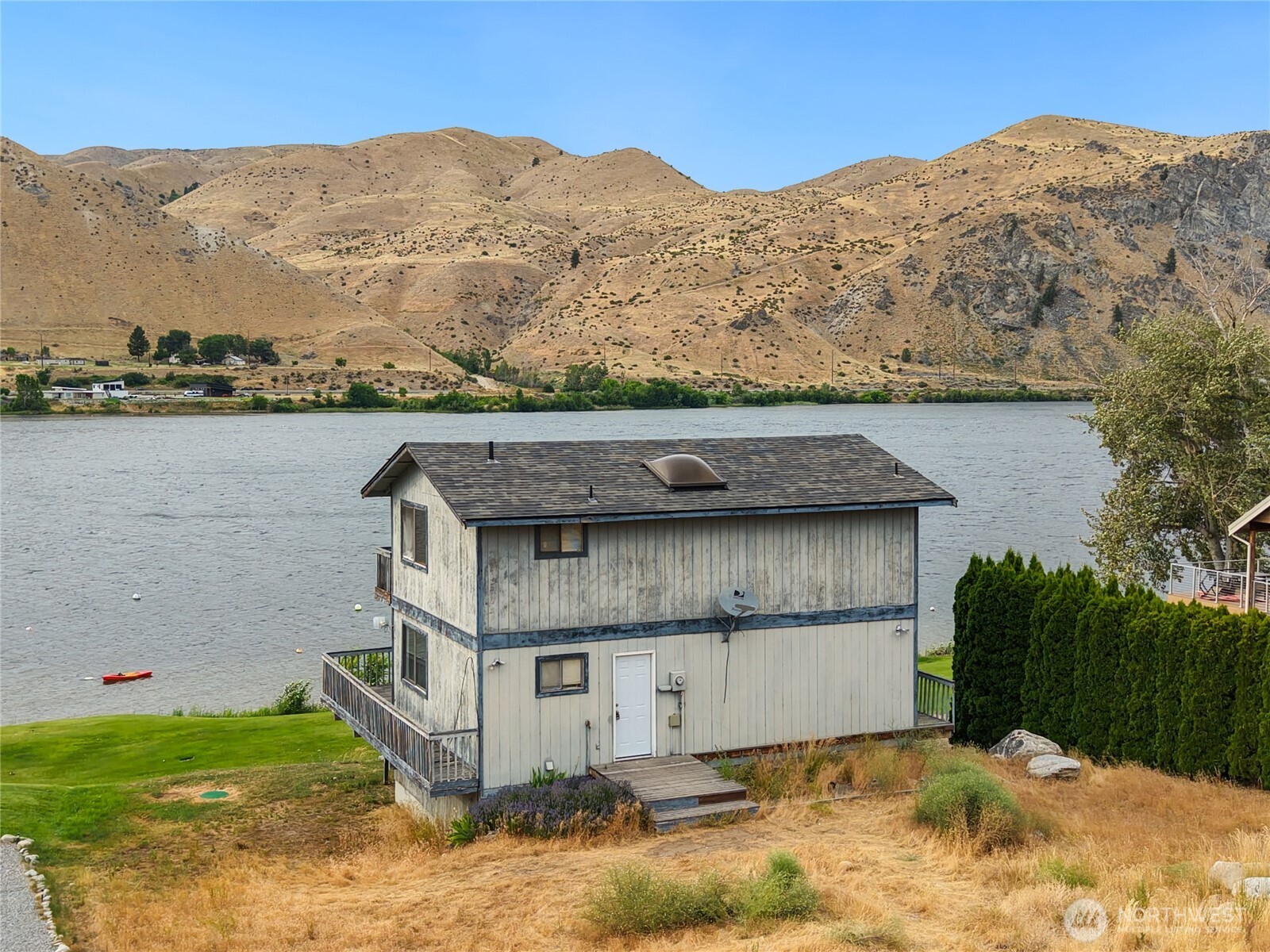 513 Riverview Drive Property Photo 1