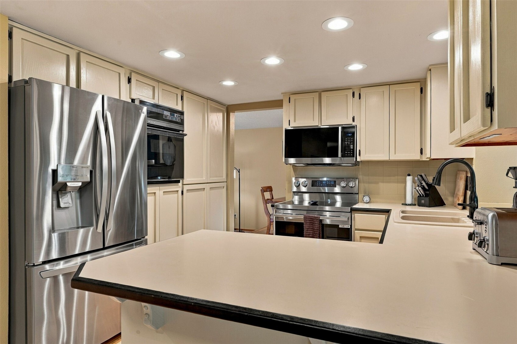 17102 Ne 37th Circle Property Photo 12
