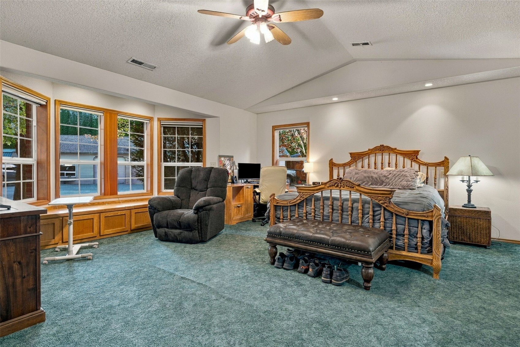 17102 Ne 37th Circle Property Photo 14