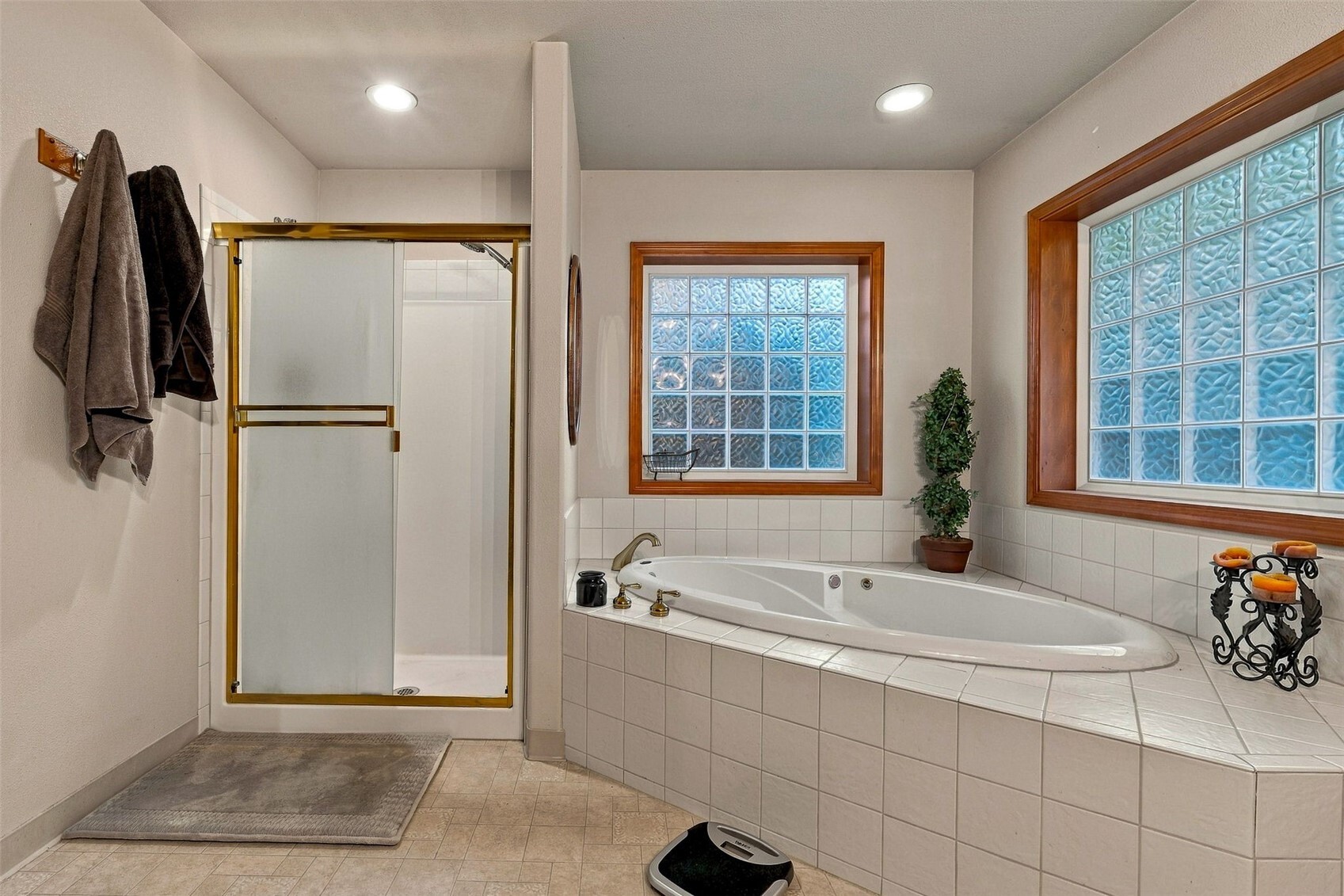 17102 Ne 37th Circle Property Photo 16