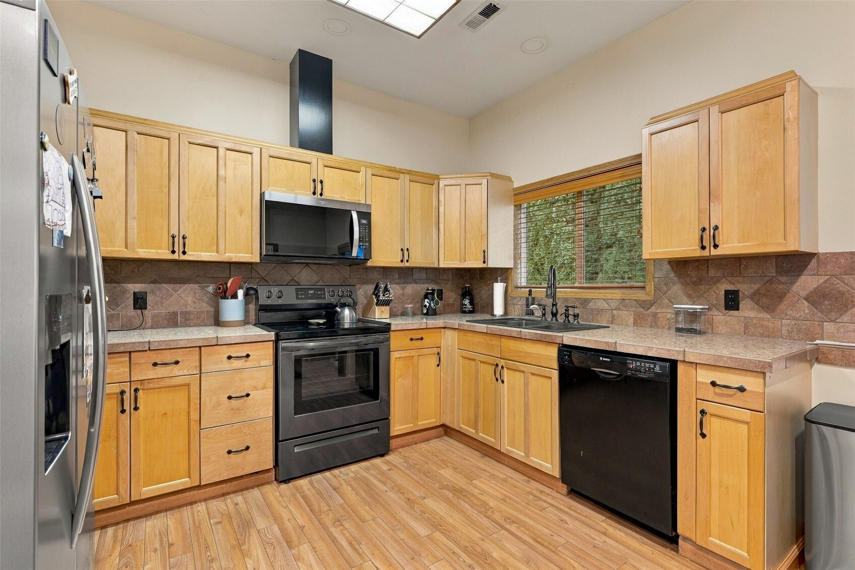 17102 Ne 37th Circle Property Photo 27
