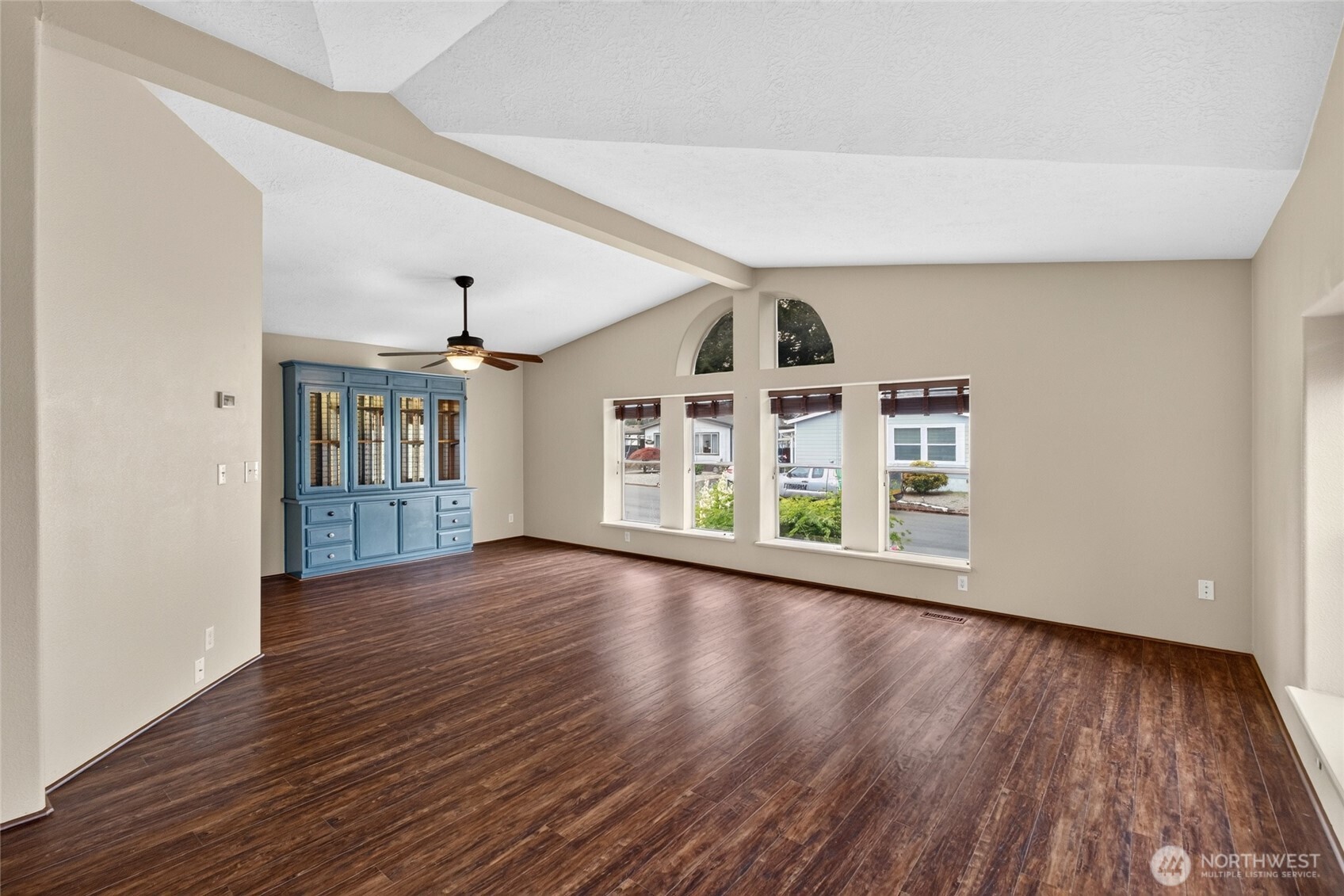 819 Mountain Villa Loop Property Photo 5