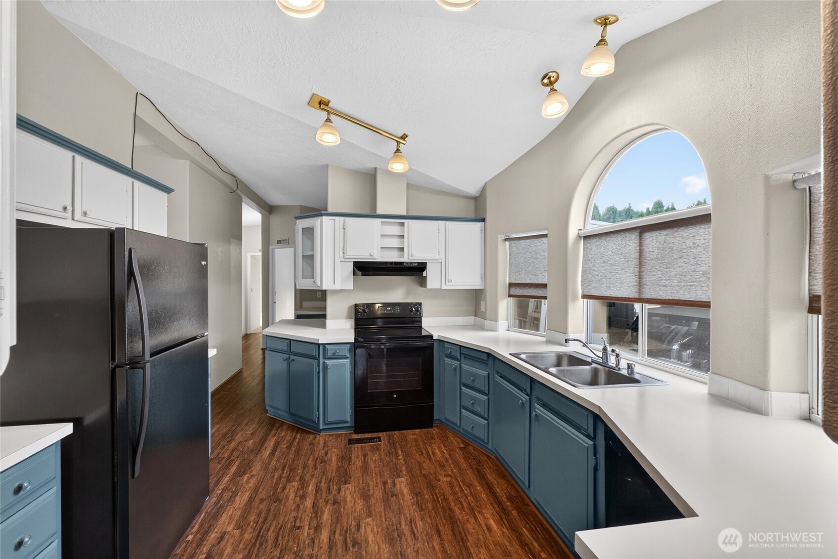 819 Mountain Villa Loop Property Photo 9