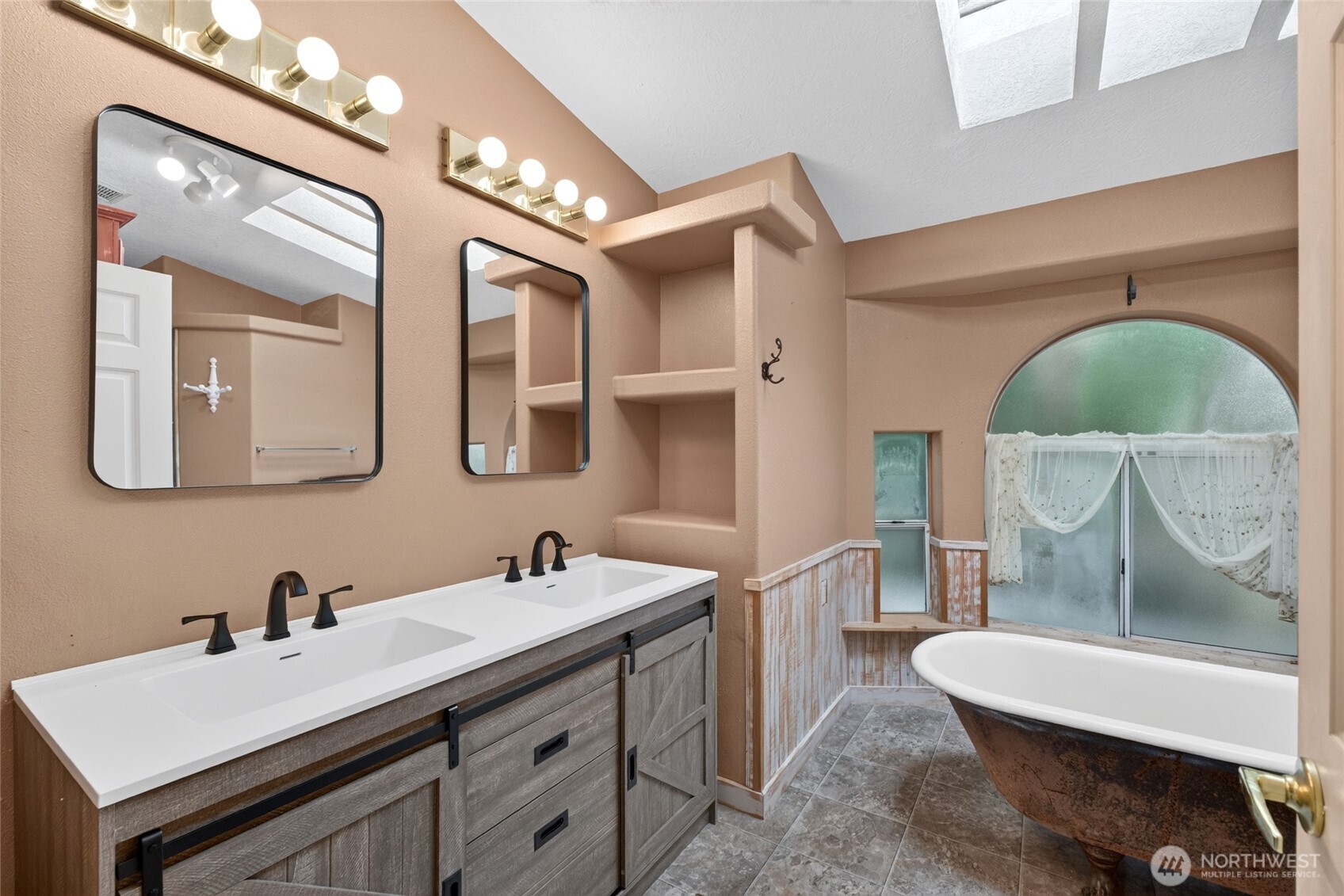 819 Mountain Villa Loop Property Photo 22