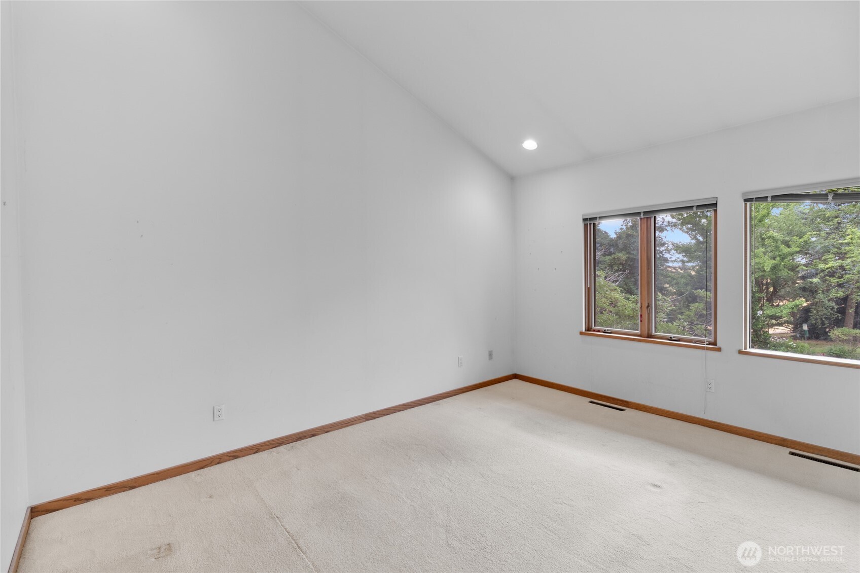 501 W 8th Avenue Property Photo 24