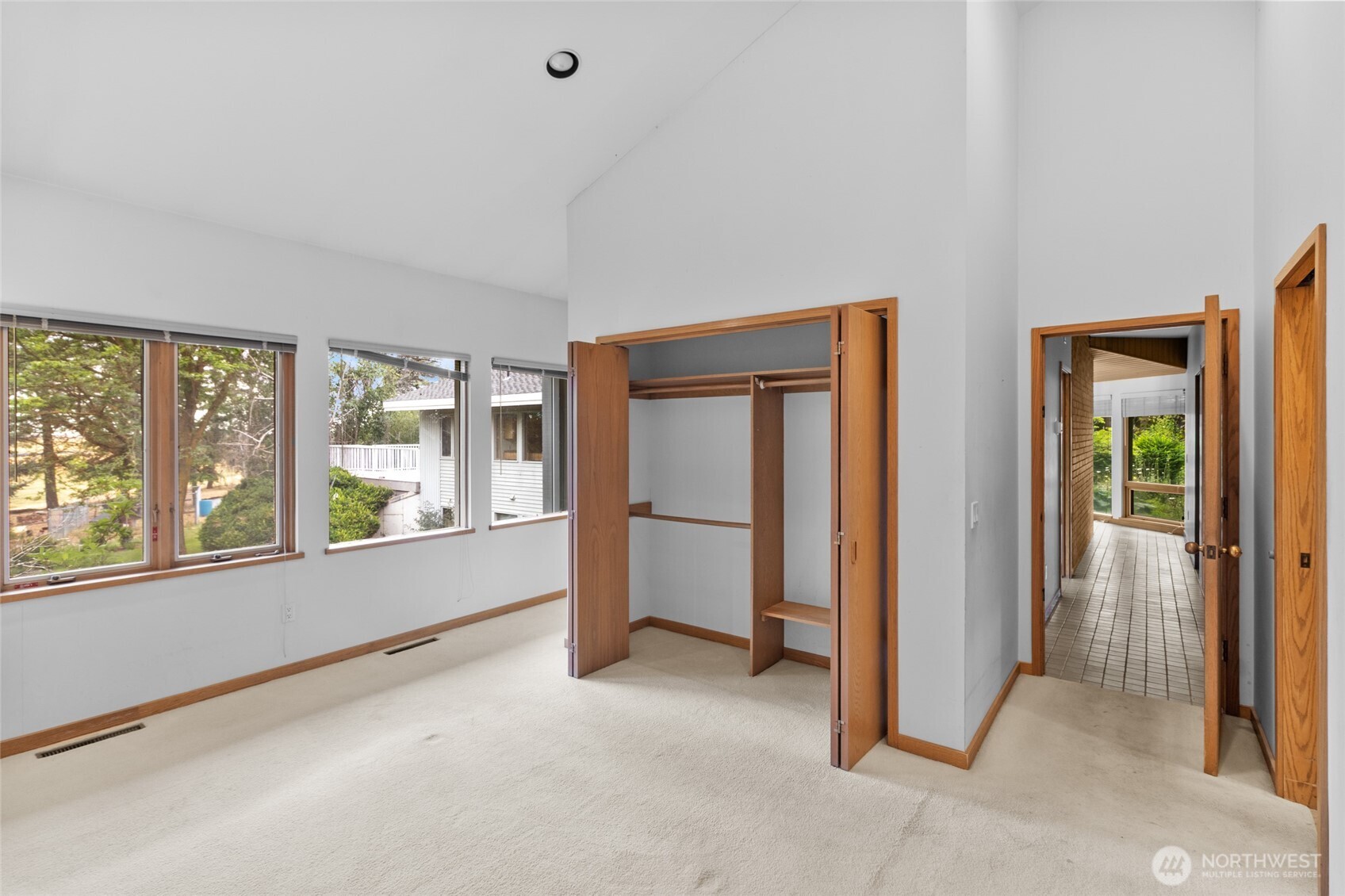 501 W 8th Avenue Property Photo 25
