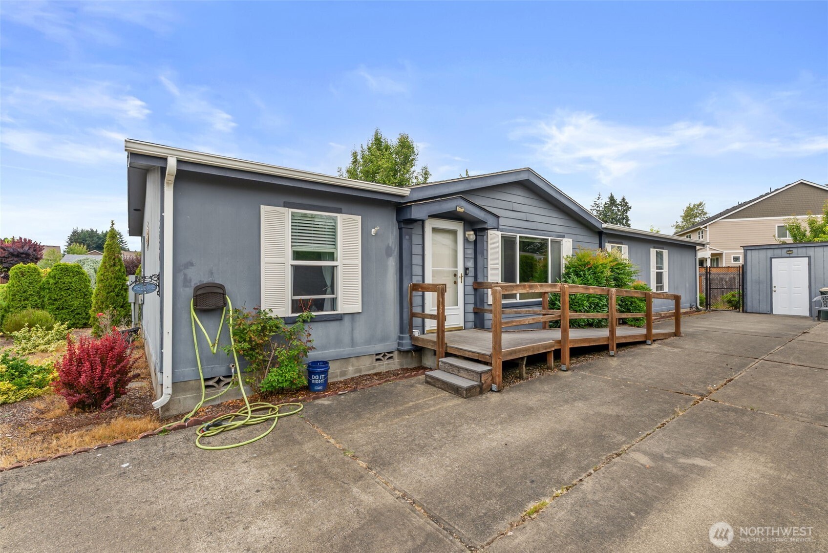 5252 52nd Lane Property Photo 1