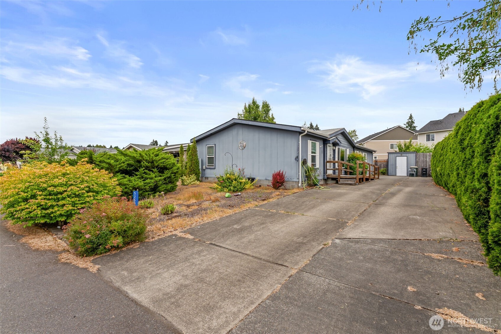 5252 52nd Lane Property Photo 3