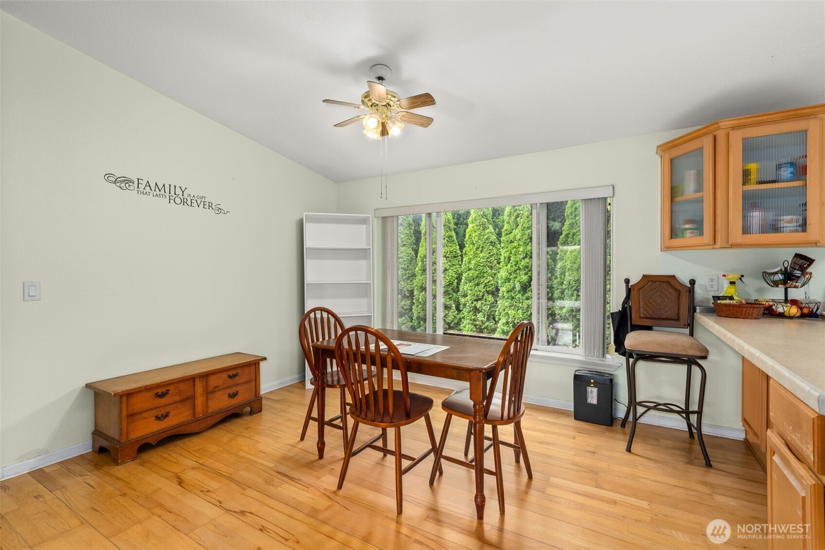 5252 52nd Lane Property Photo 12