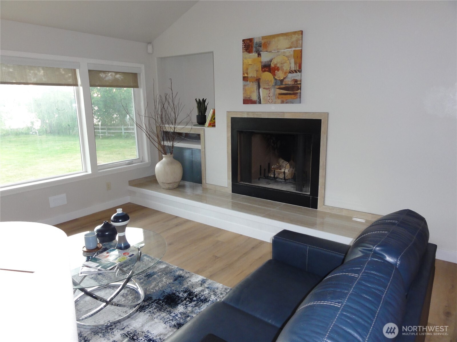3862 Shorecrest Drive Property Photo 4