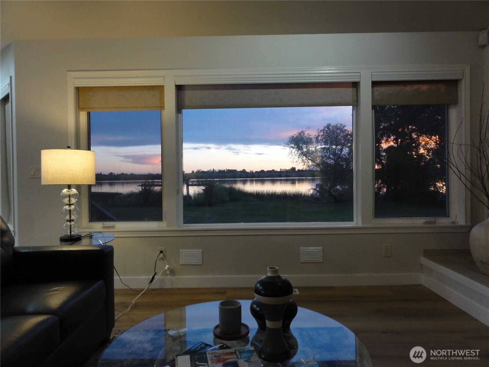 3862 Shorecrest Drive Property Photo 5